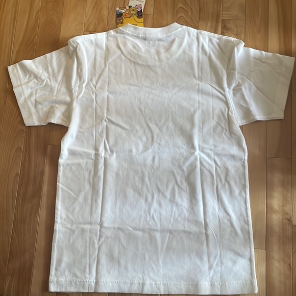 Uniqlo white tshirt - Picture 3 of 3